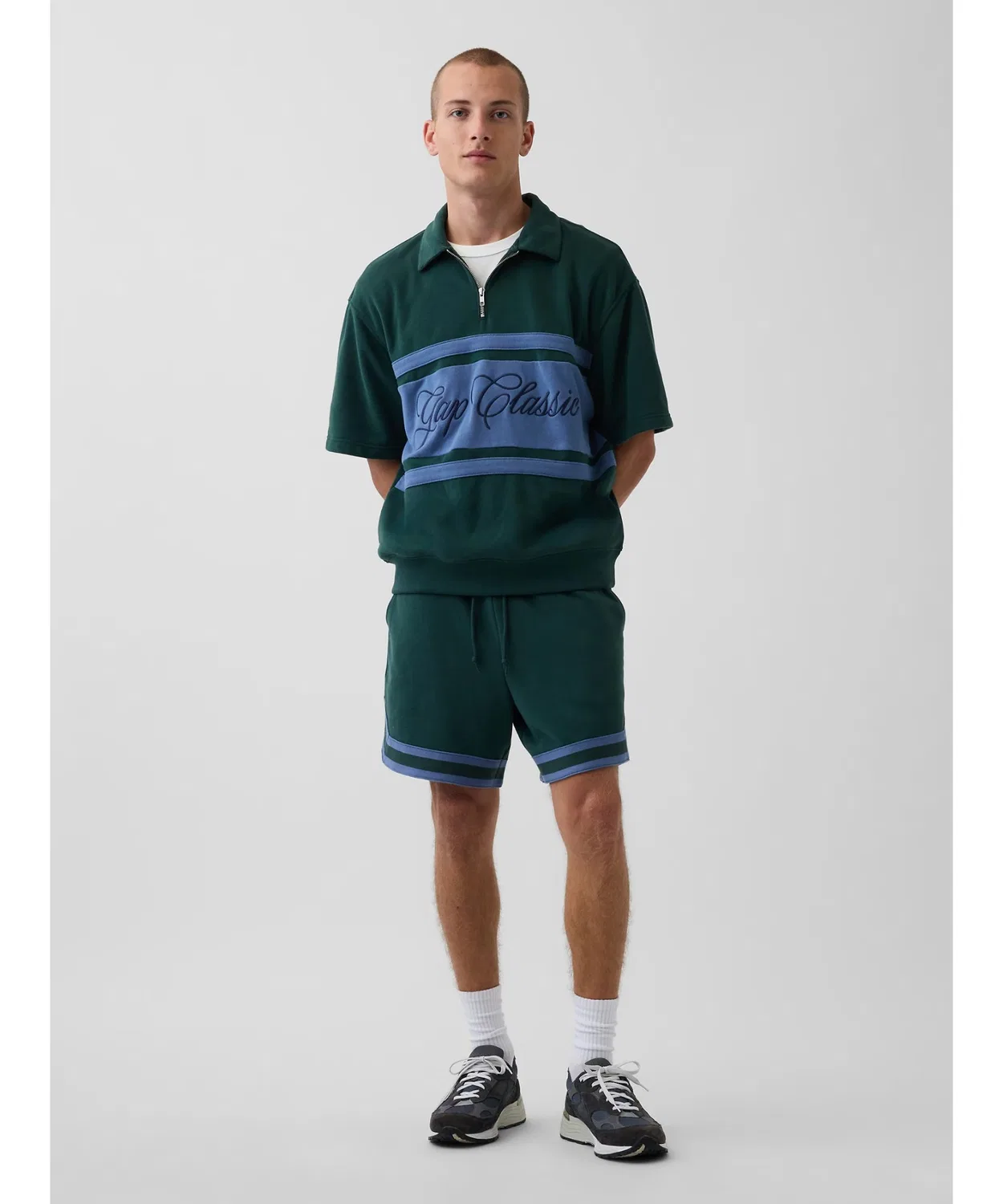 Мужские шорты из футера с принтом Vintage Soft Relaxed Fit Stripe GAP, Green — фото 3