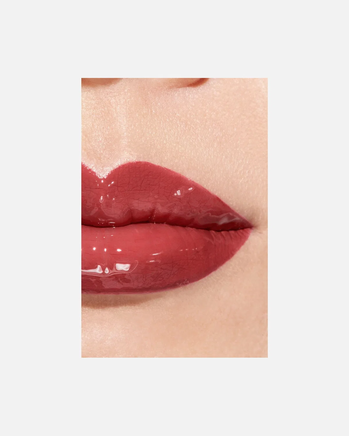 Помада Le Rouge Duo Ultra Tenue Lip Duo с длительной стойкостью Chanel, 144 - Move — фото 4
