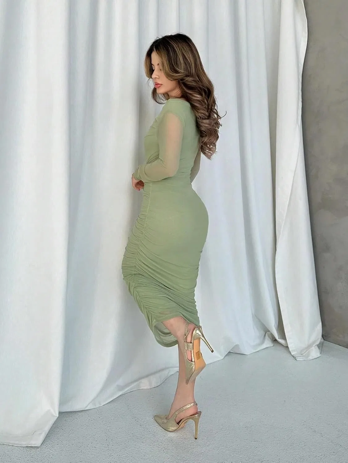 Женское элегантное платье bodycon с драпировкой, асимметричным вырезом, Mint Green — фото 3