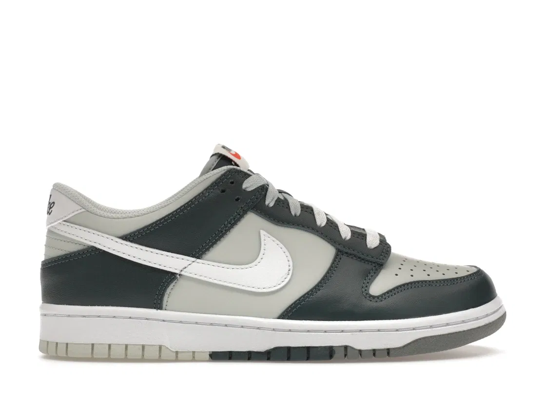 Детские кроссовки Lifestyle Nike Dunk Low, Deep Jungle/White/Light Silver/Deep Jungle/White