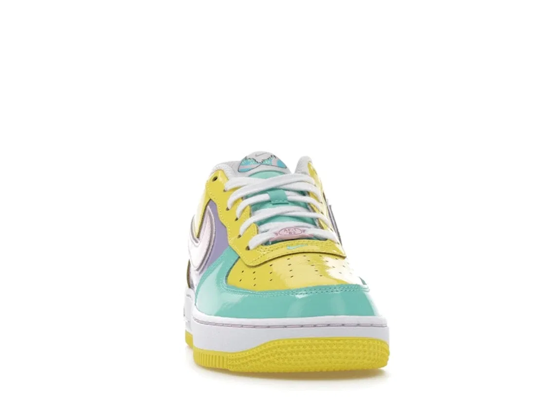 Детские кроссовки Lifestyle Nike Air Force 1 Low, Yellow Pulse Pink Foam Hydrangeas Emerald Rise White — фото 2