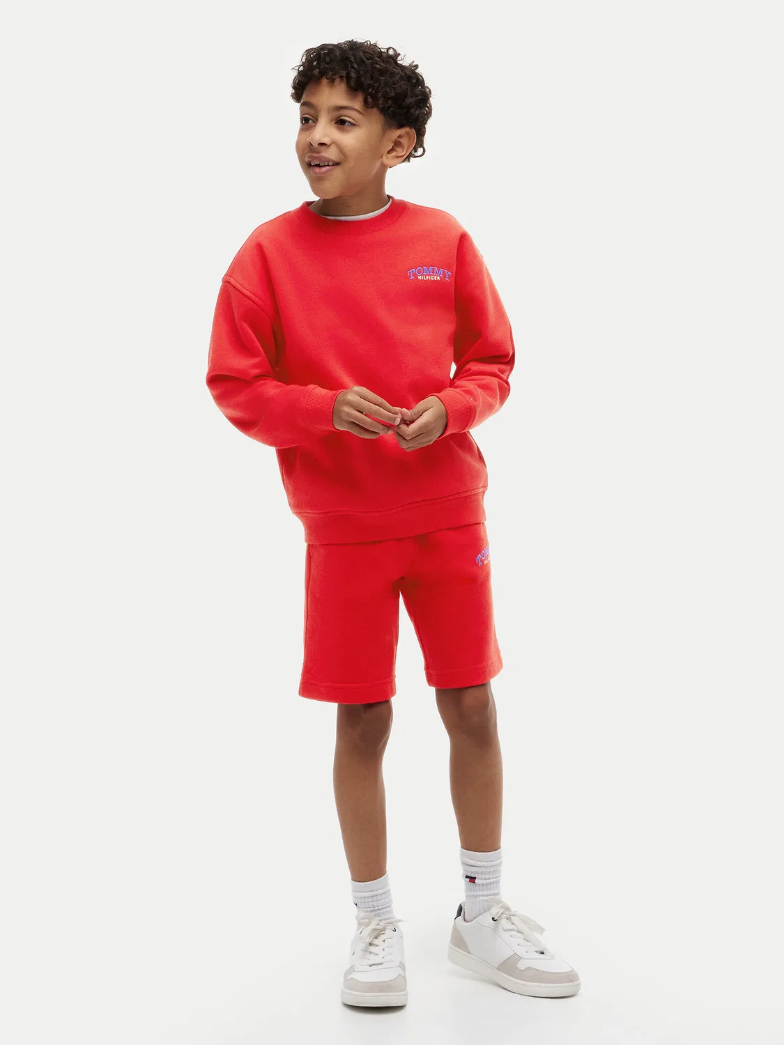 Спортивные шорты стандартного кроя для мальчика Tommy Hilfiger, светло-красный — фото 2