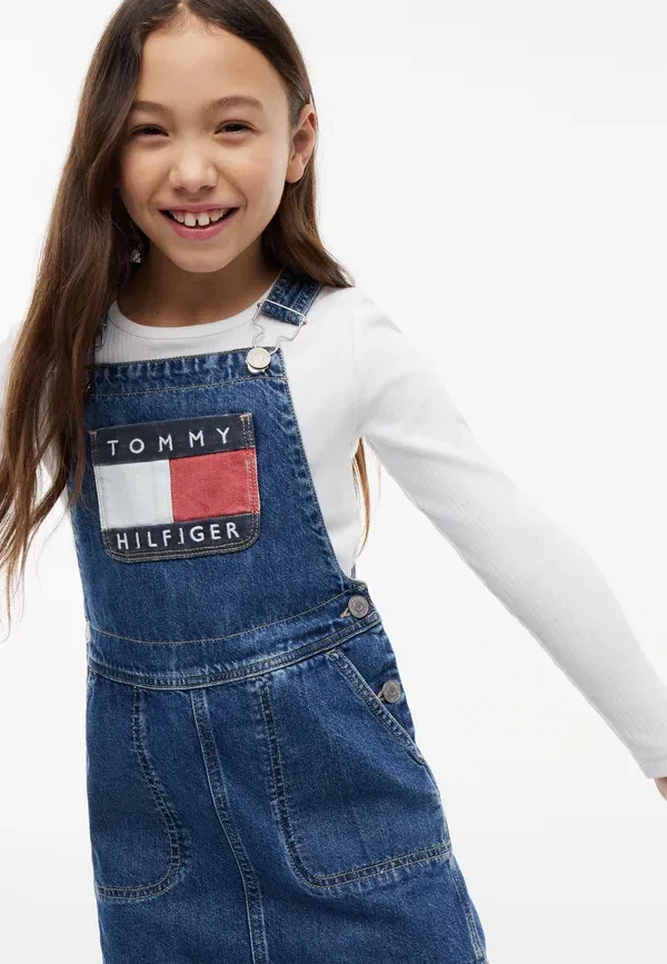 Платье джинсовое Dungaree dress heritage flag Tommy Hilfiger, Denim Medium — фото 4