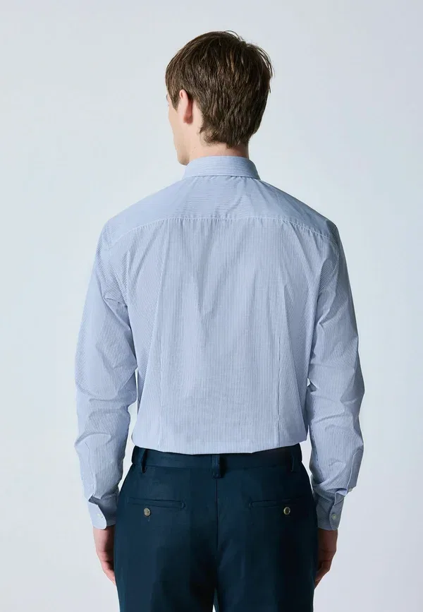 Комплект рубашка и галстук в полоску Regular fit - shirt & tie set - shirt Next, синий — фото 3
