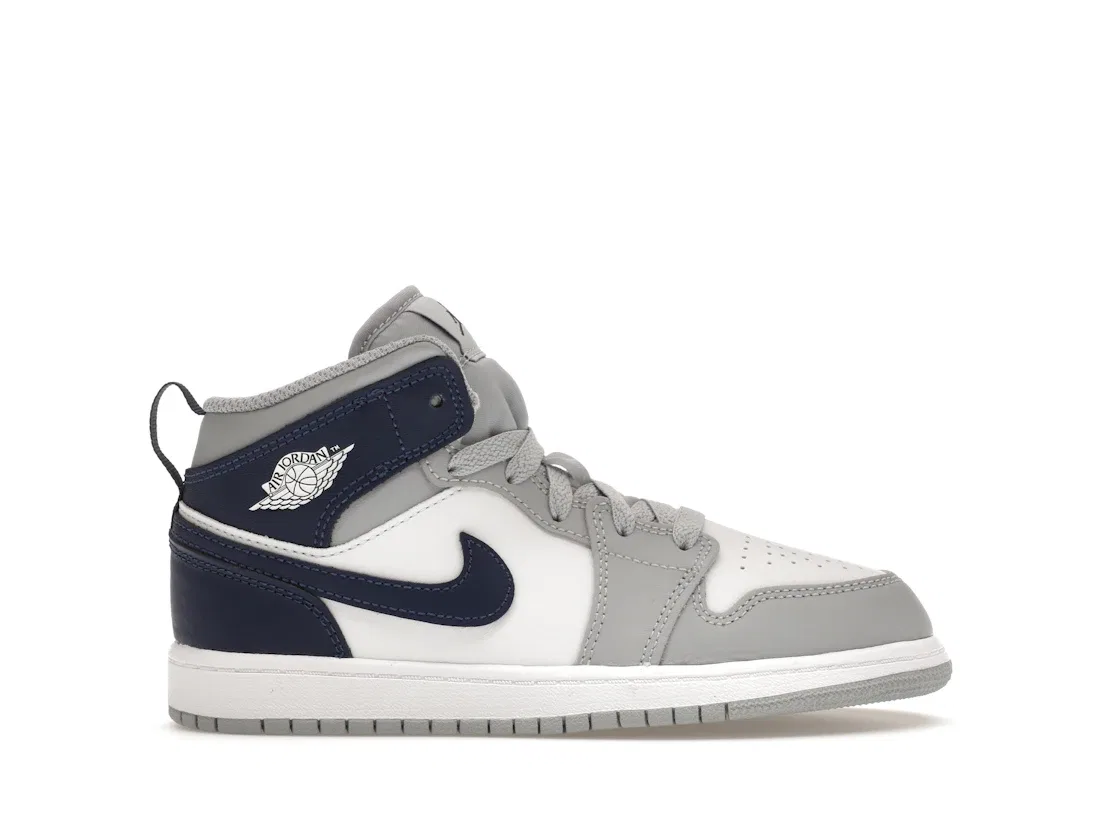 Детские кроссовки для мальчиков с цветовой гаммой Jordan 1 Mid Jordan, White/Wolf Grey/Midnight Navy