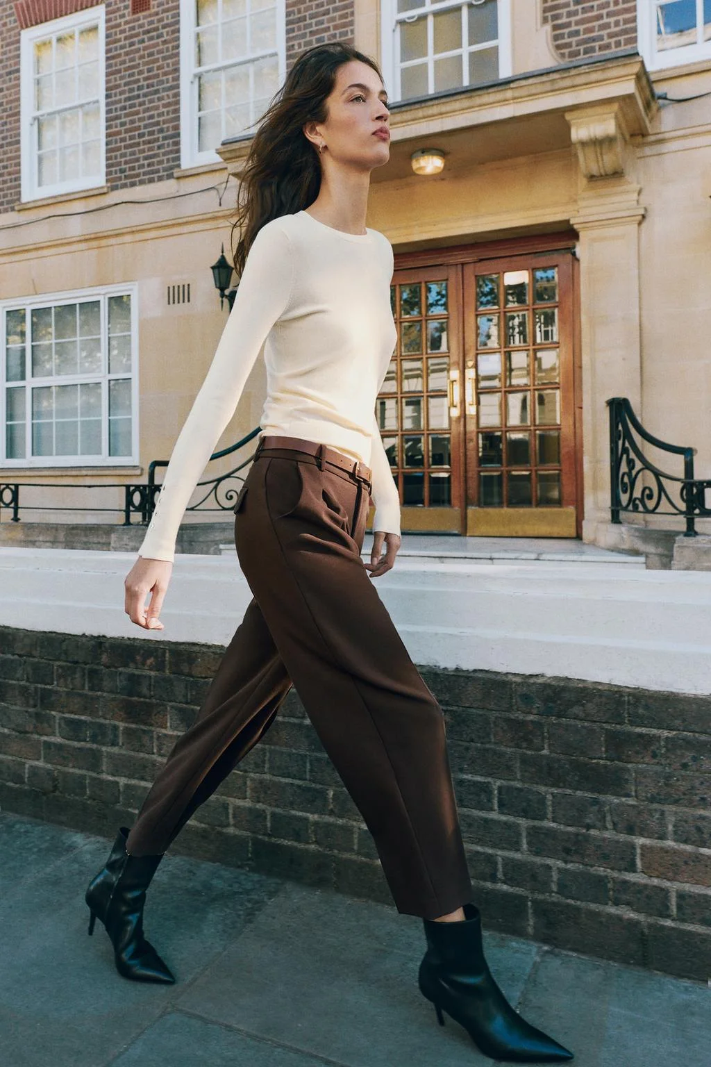 Брюки Zara укороченные с ремнем, темно-коричневый — фото 3