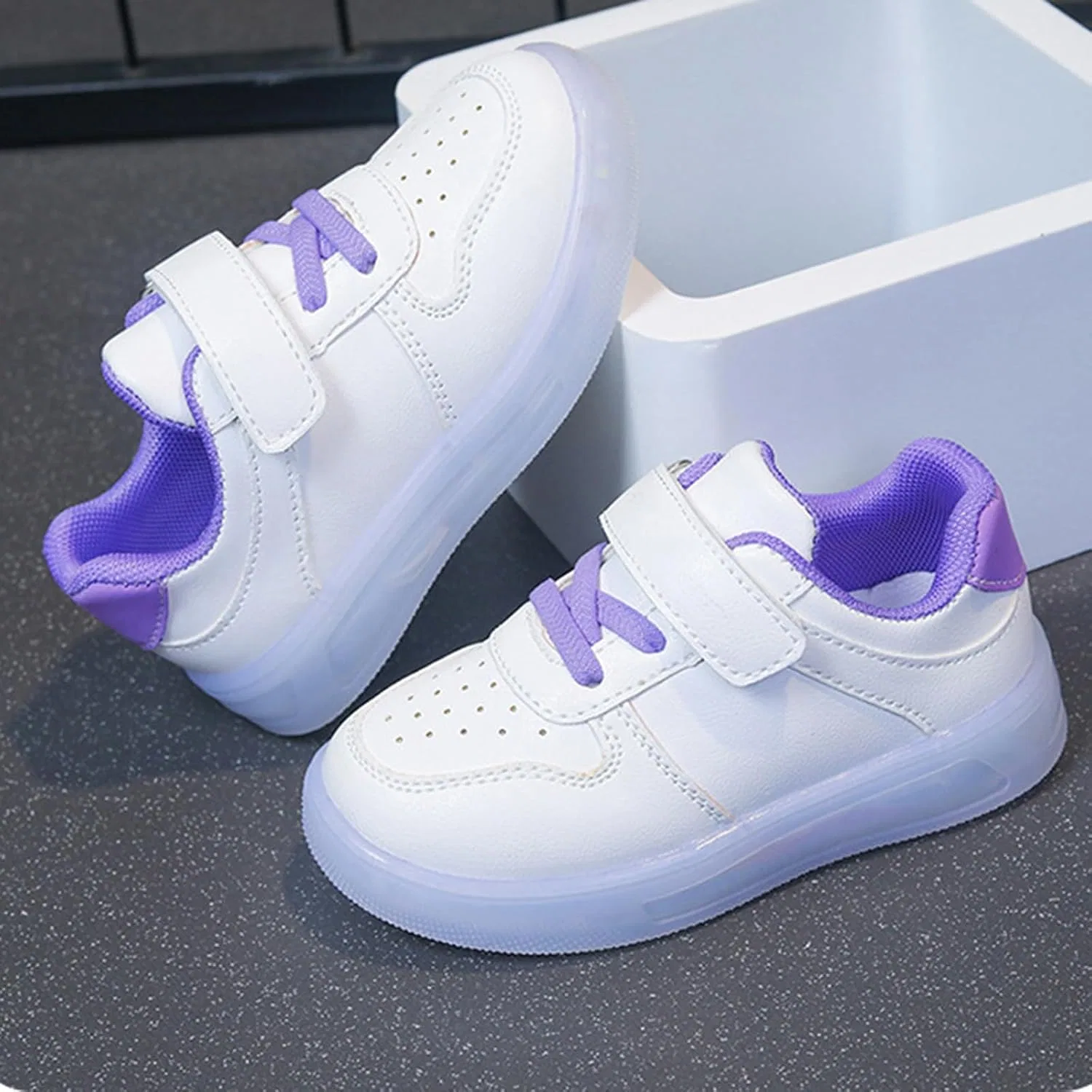 Детские кроссовки для мальчиков с нескользящей подошвой IWIHMIV, Purple — фото 3