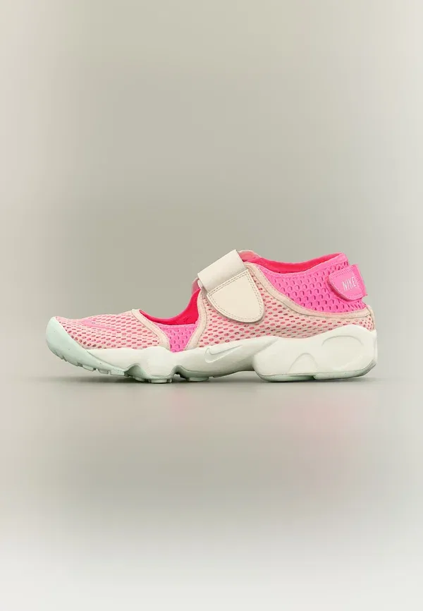 Кроссовки с текстильным верхом Nike Sportswear, зеленый/розовый