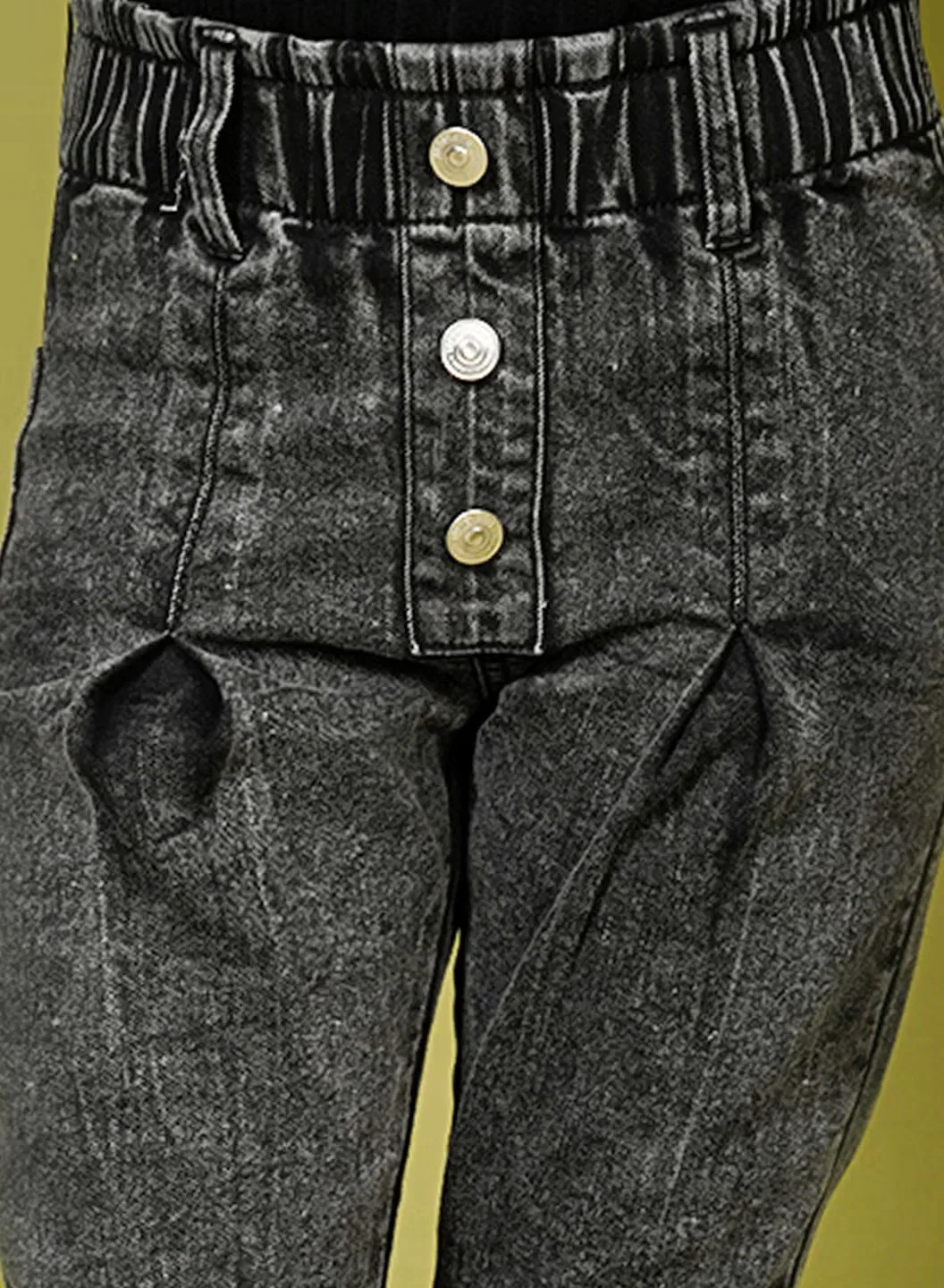 Джинсы с завышенной талией и поясом-бумагой, модель Paper bag waist slim fit, Lilpicks, темно-серый — фото 4