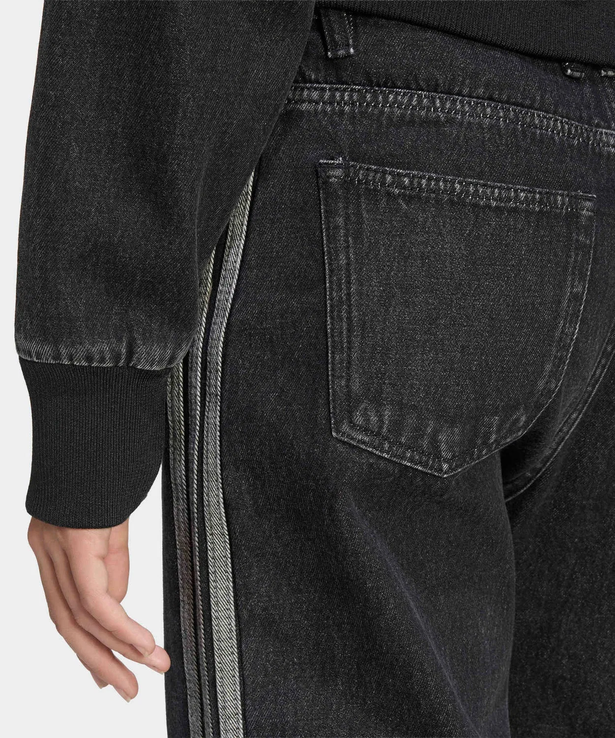 Женские джинсы прямого кроя Firebird Mid Rise Straight Denim Pants Adidas, Black — фото 4
