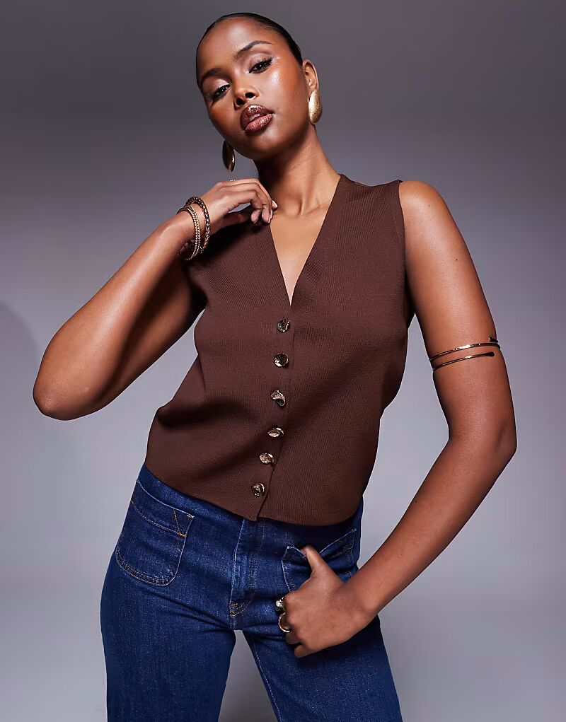 

Компактный трикотажный жилет коричневого цвета с металлическими пуговицами Asos Design