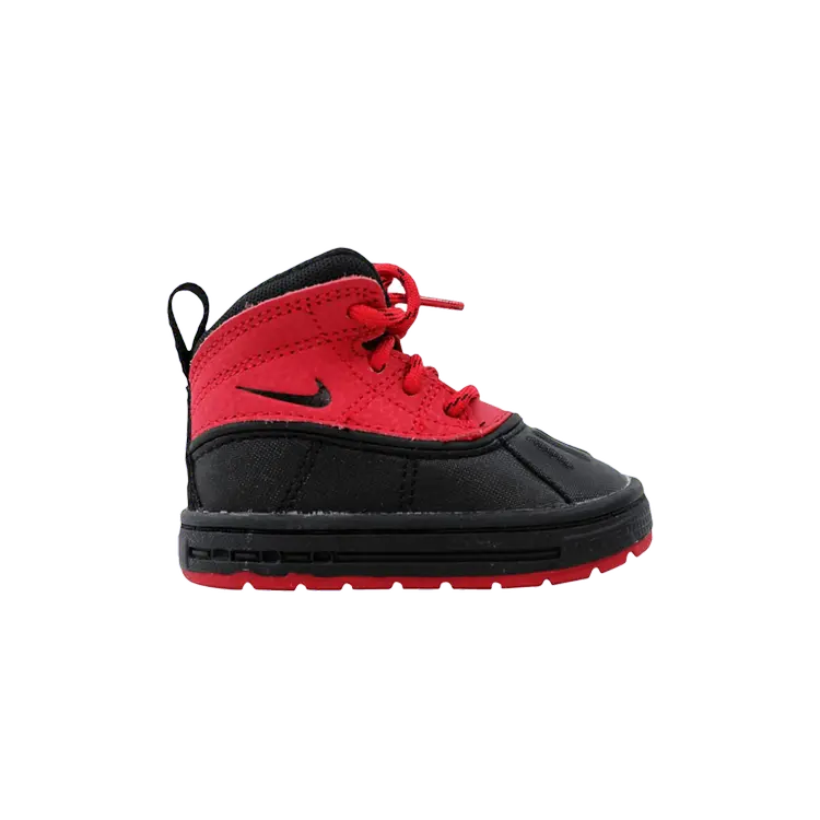 

Кроссовки Nike Woodside 2 High TD 'Distance Red', красный
