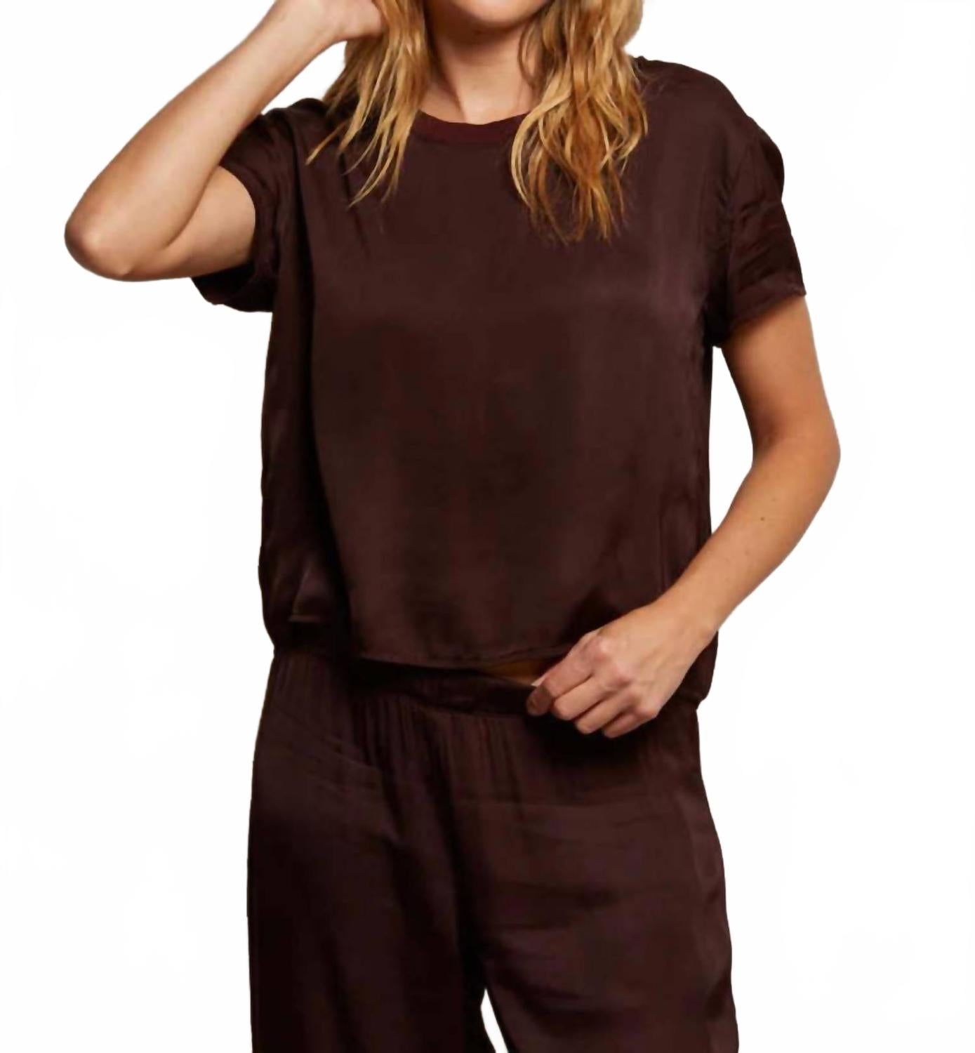 

Атласная футболка Delphine Luxe с круглым вырезом в цвете Blackberry Perfectwhitetee, Blackberry, Белый, Атласная футболка Delphine Luxe с круглым вырезом в цвете Blackberry Perfectwhitetee, Blackberry