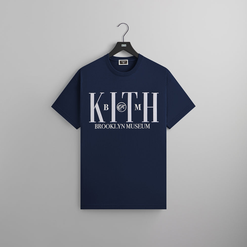 

Футболка Kith for the Brooklyn Museum Serif Tee, черный