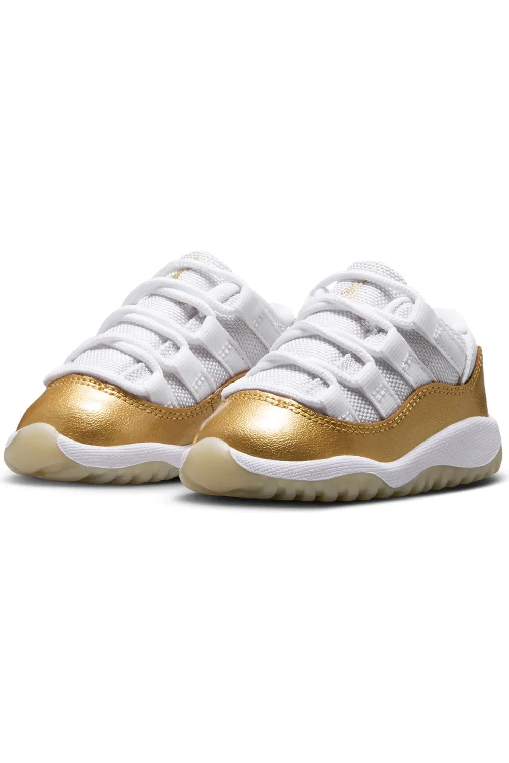 Детские кроссовки баскетбольные низкие Air Jordan 11 Retro Low Jordan, White/Gold/Team Gold