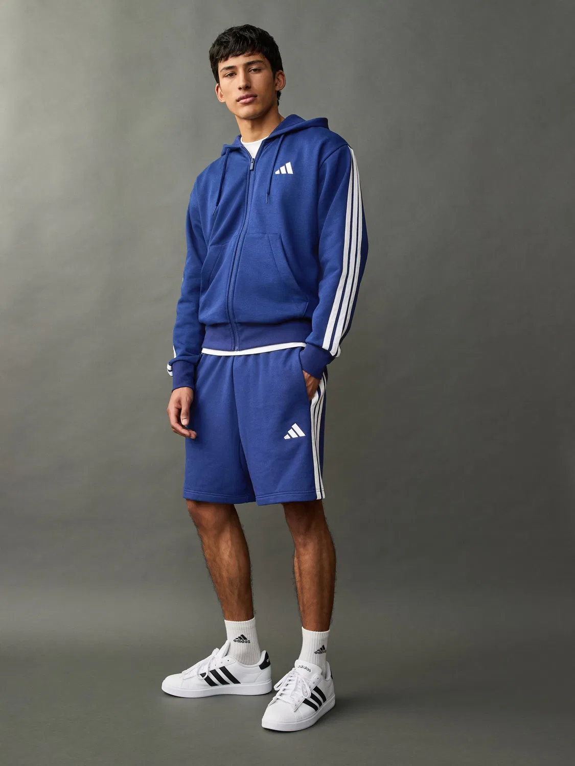 Шорты повседневные с тремя полосками adidas, синий — фото 4