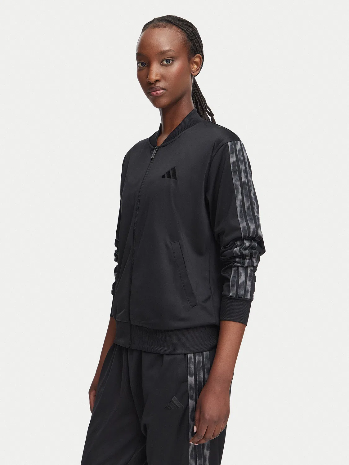 Женский спортивный костюм стандартного кроя Essentials Adidas, черный — фото 3