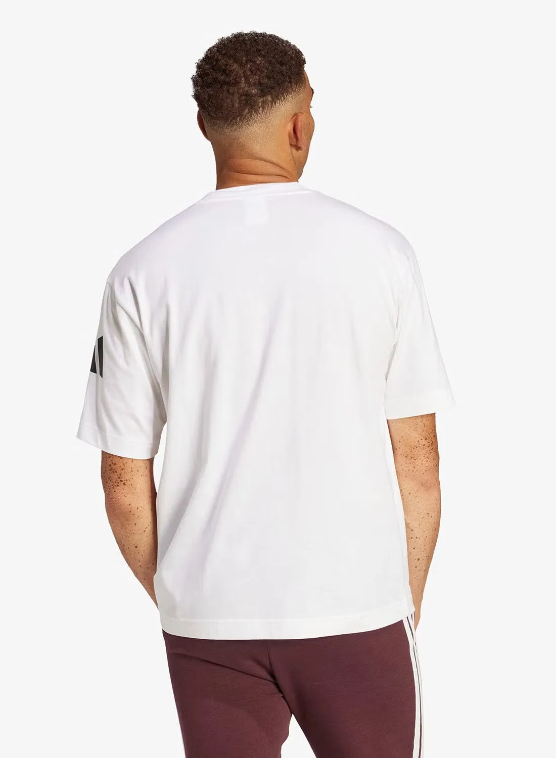 Футболка свободного кроя 3-Stripes essential logo Adidas, белый — фото 2