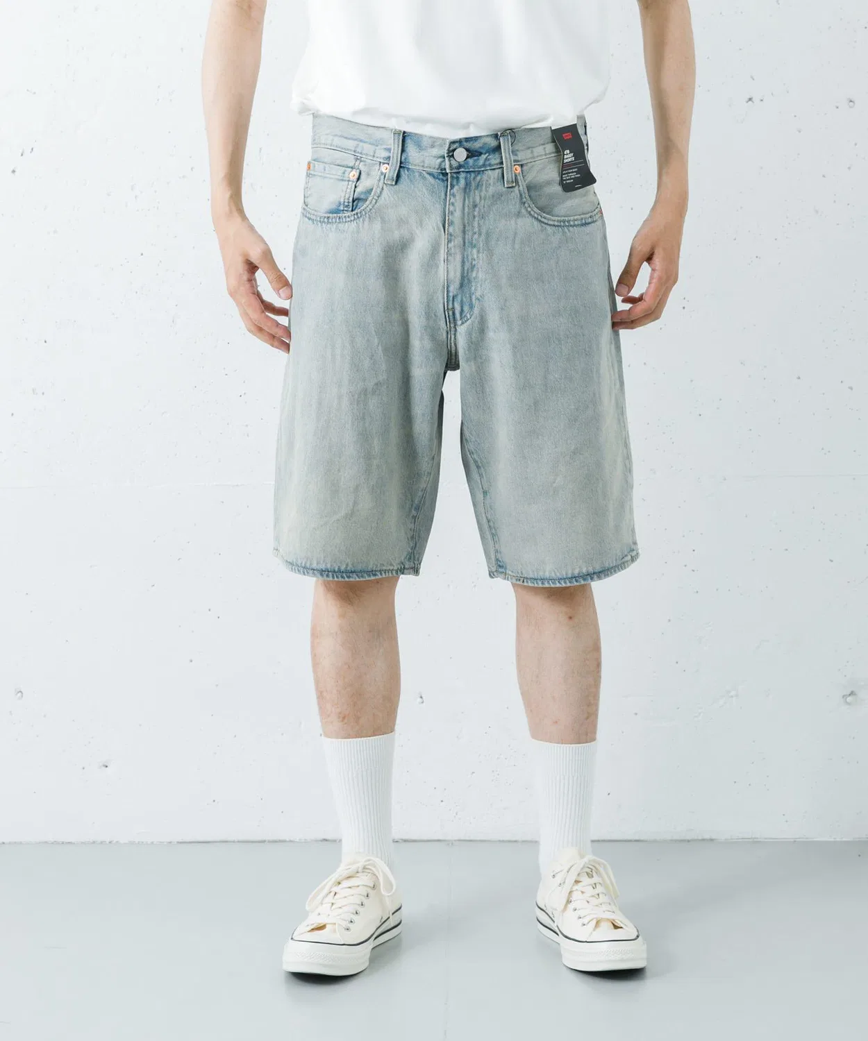 Мужские джинсовые шорты свободного кроя с потертостями 478 Baggy Shorts Levi's, Light Indigo Blue — фото 2