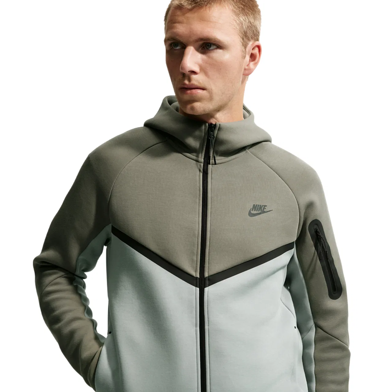 Мужская толстовка Windrunner Nike Tech Fleece, цвет Light Pumice/Black/Silver Sage — фото 3