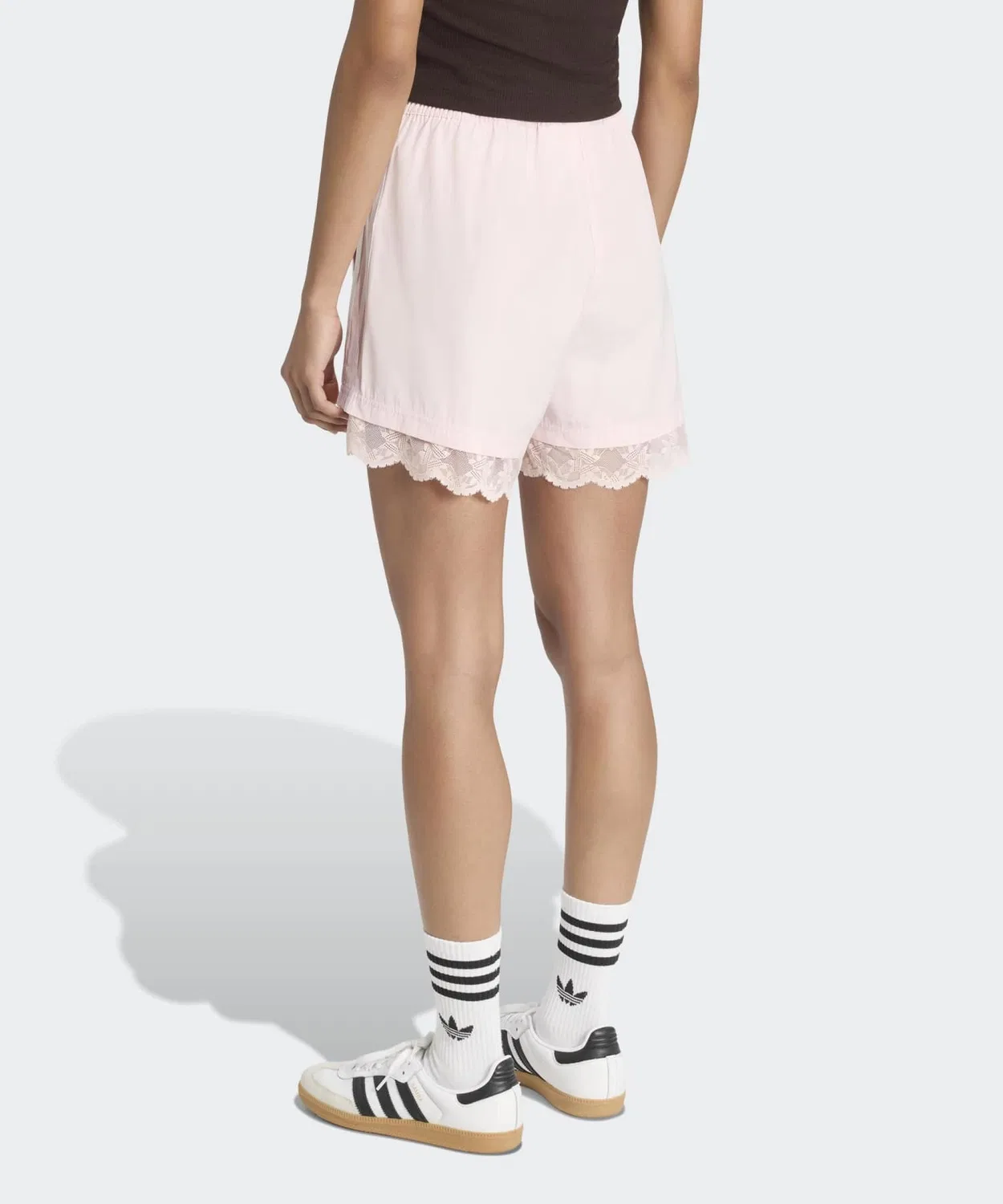 Женские шорты с кружевной отделкой и тремя полосками Lace Trim Three Stripes Adidas Originals, Розовый — фото 2