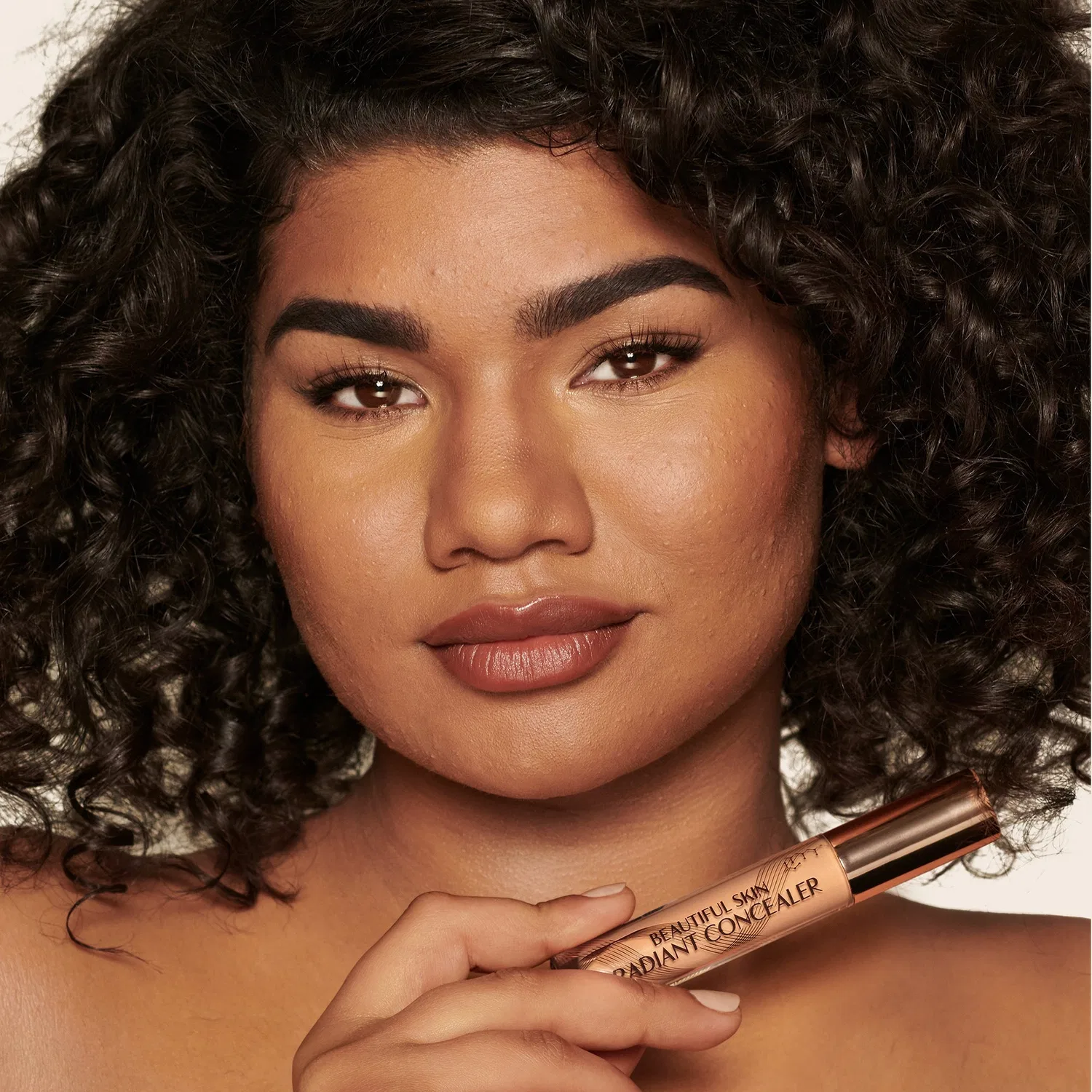 Консилер с сияющим финишем Beautiful Skin Radiant Concealer Charlotte Tilbury, Shade 12 — фото 3