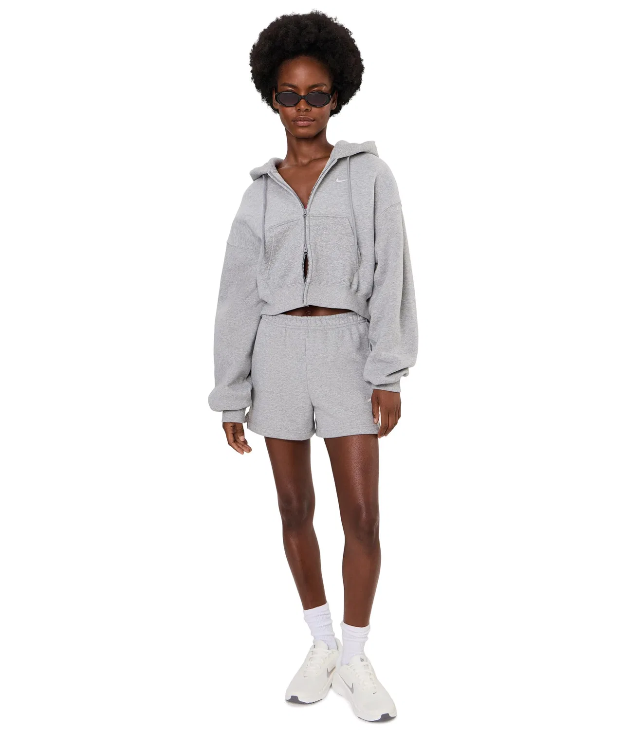 Укороченная толстовка Studio Fleece средней плотности на молнии. Nike, Dark Grey Heather/Sail — фото 2