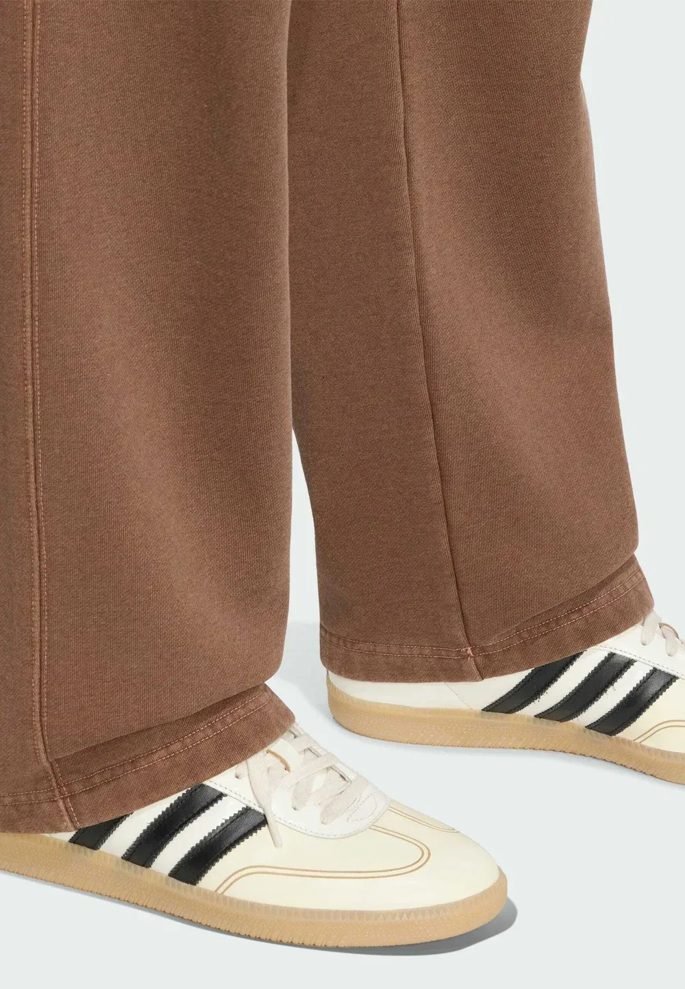 Брюки Trefoil essentials с открытым низом и эффектом потертости Adidas Originals, Preloved Brown — фото 4
