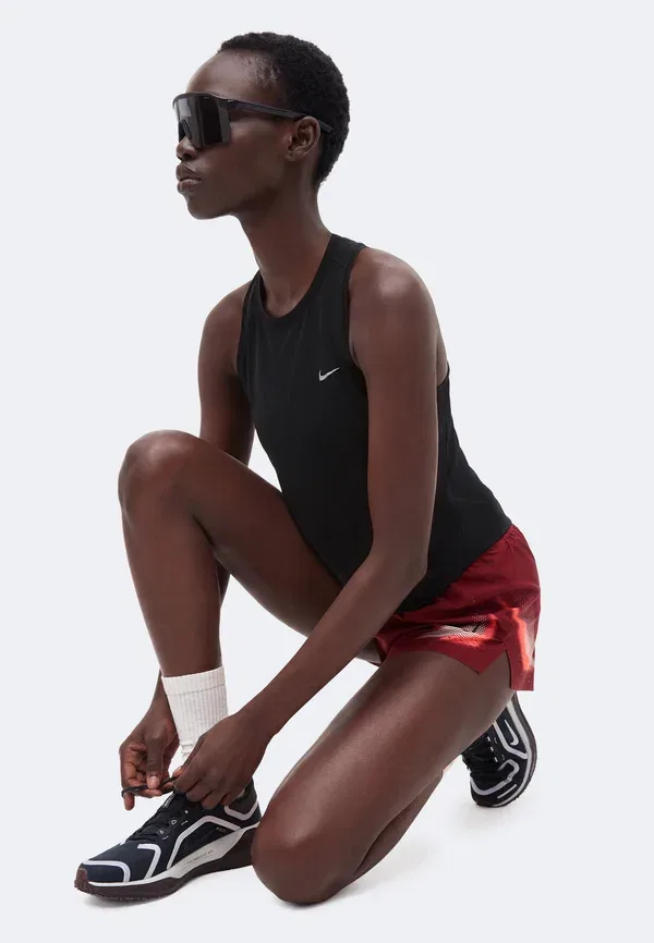 Шорты спортивные короткие Nike Performance, командно-красный/черный — фото 4