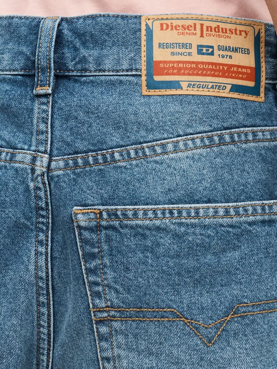 Шорты DIESEL Regular Jeans 'DE-HELIOS' синего цвета — фото 3