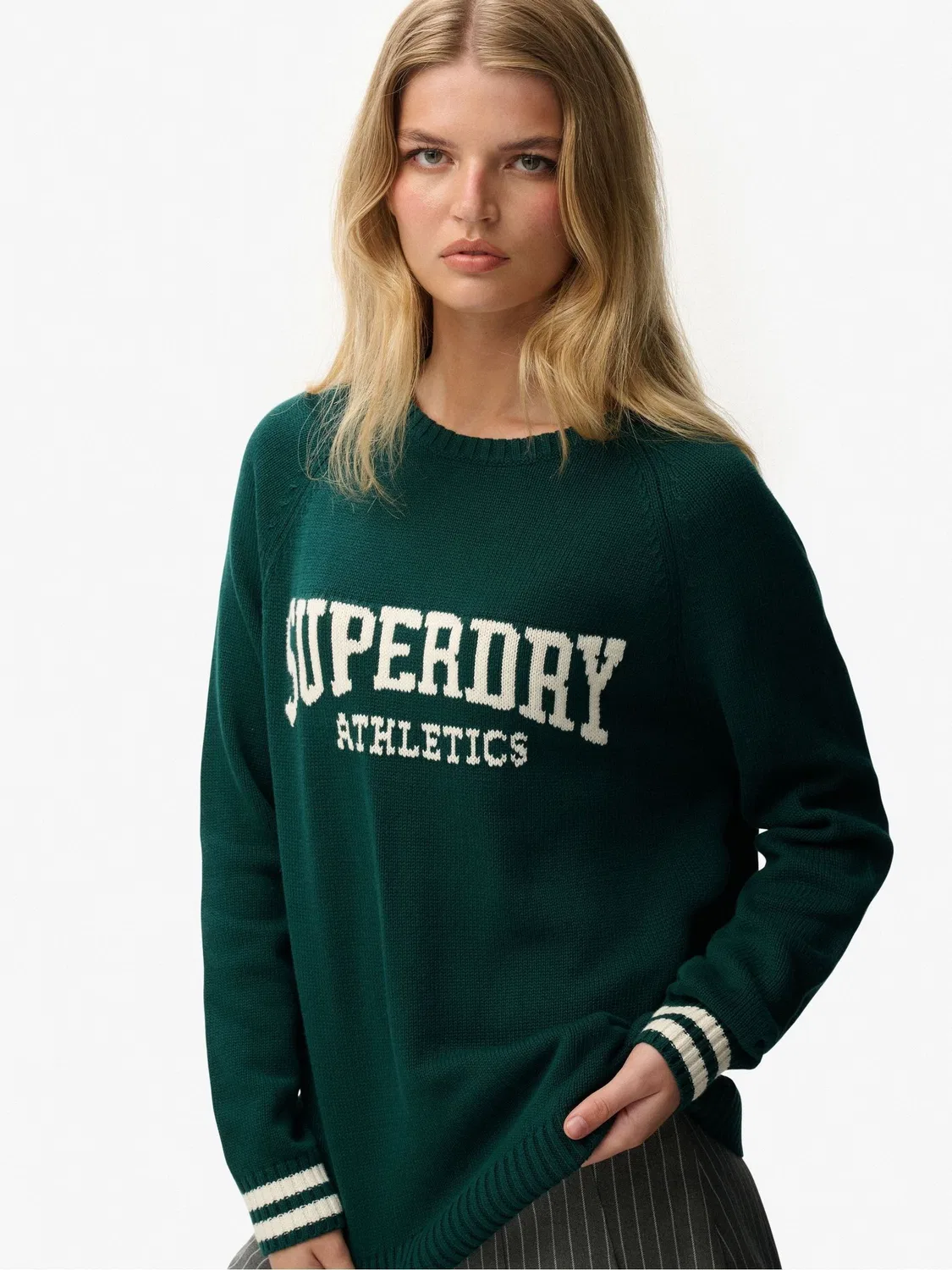 Джемпер с графическим принтом Slouchy Intarsia Graphic Knitted Jumper Superdry, зеленый — фото 3