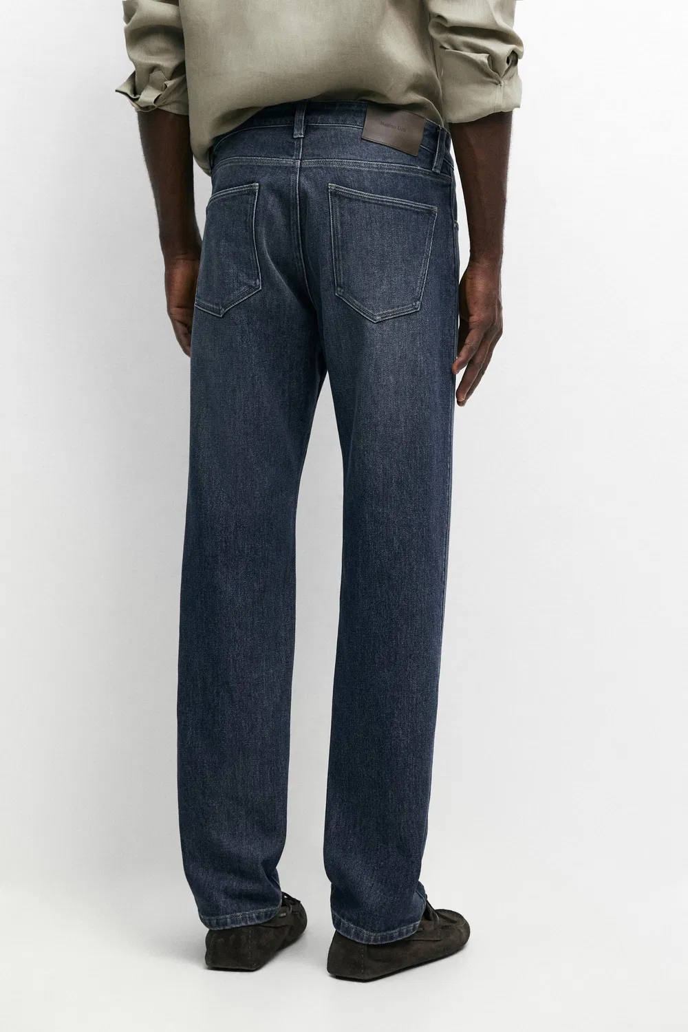 Джинсы Massimo Dutti Enzymatic Tapered Fit, глубокий синий — фото 3