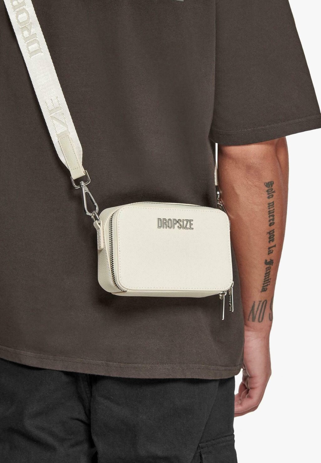 

Сумка через плечо ESSENTIALS SMALL Dropsize, цвет cream