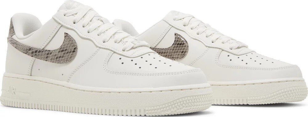 Кроссовки Nike Wmns Air Force 1 07 Phantom Ivory Snakeskin, белый/серый (Размер 37,5 RU) — фото 3