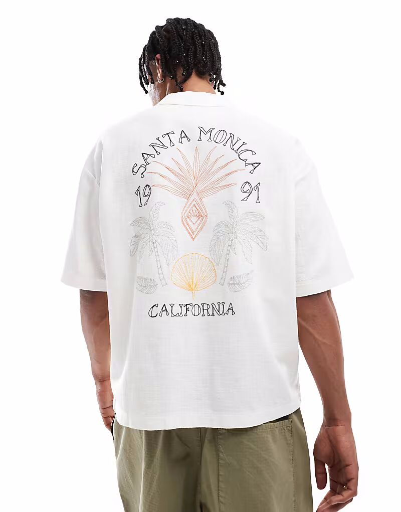 

Футболка Pull&Bear Santa Monica с принтом на спине белого цвета