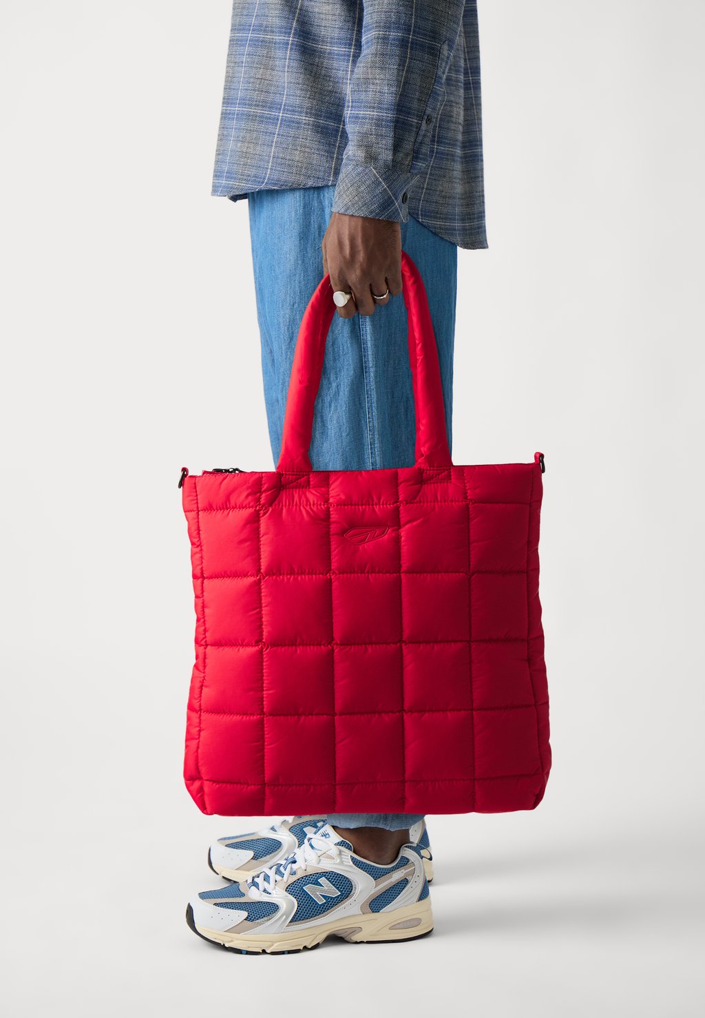 

Сумка-тоут ARKK PADDED LOGO UNISEX ARKK Copenhagen, красный