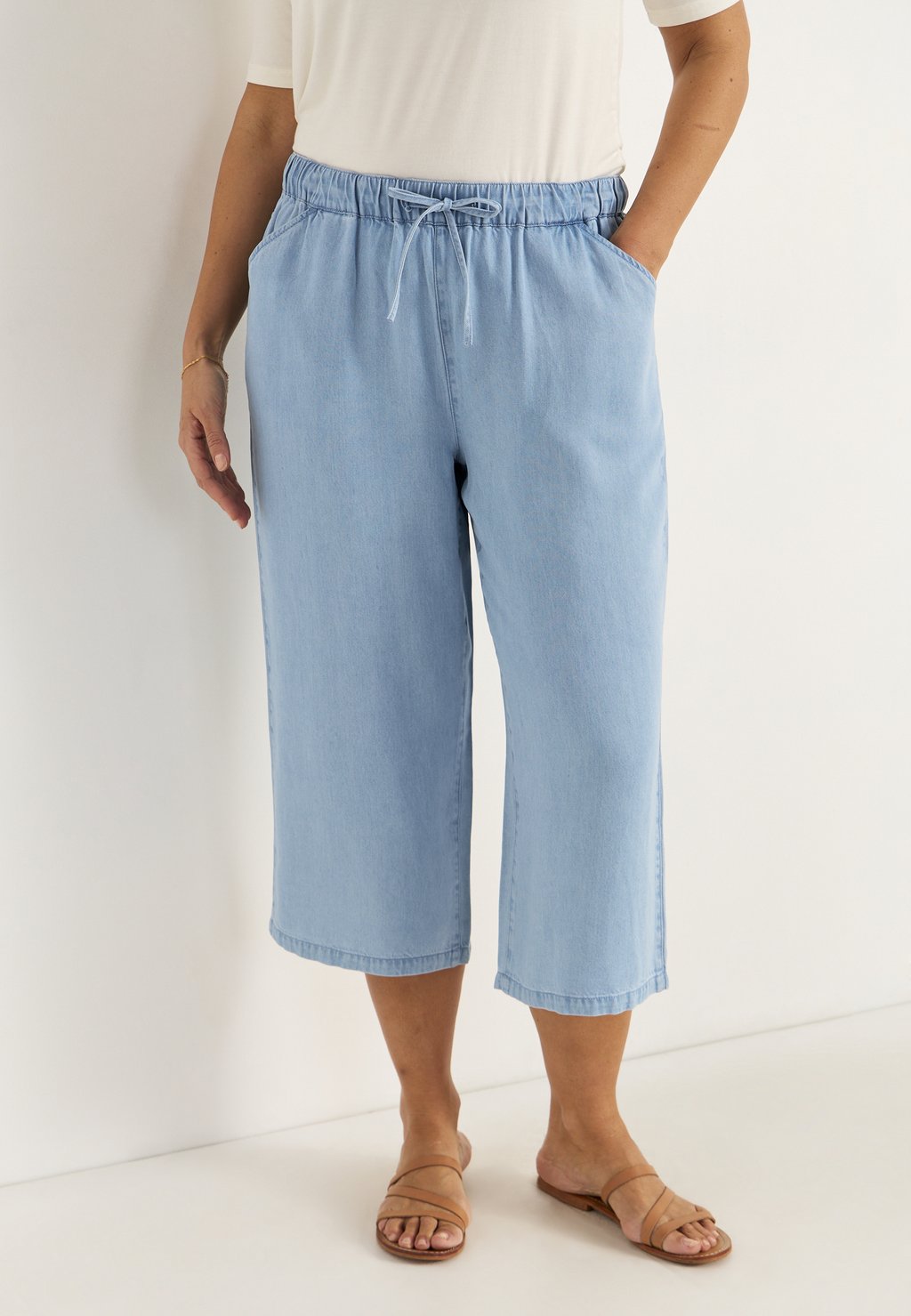 

Джинсы свободного кроя Cellbes of Sweden, светло-голубой