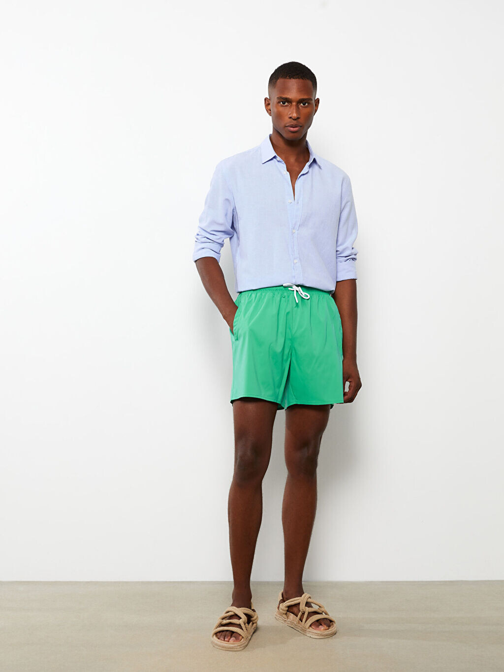 

Короткие мужские базовые шорты LCW SWIMWEAR