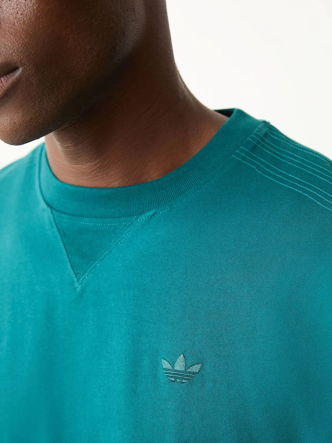 Футболка свободная adidas Originals Essentials, зеленый — фото 4