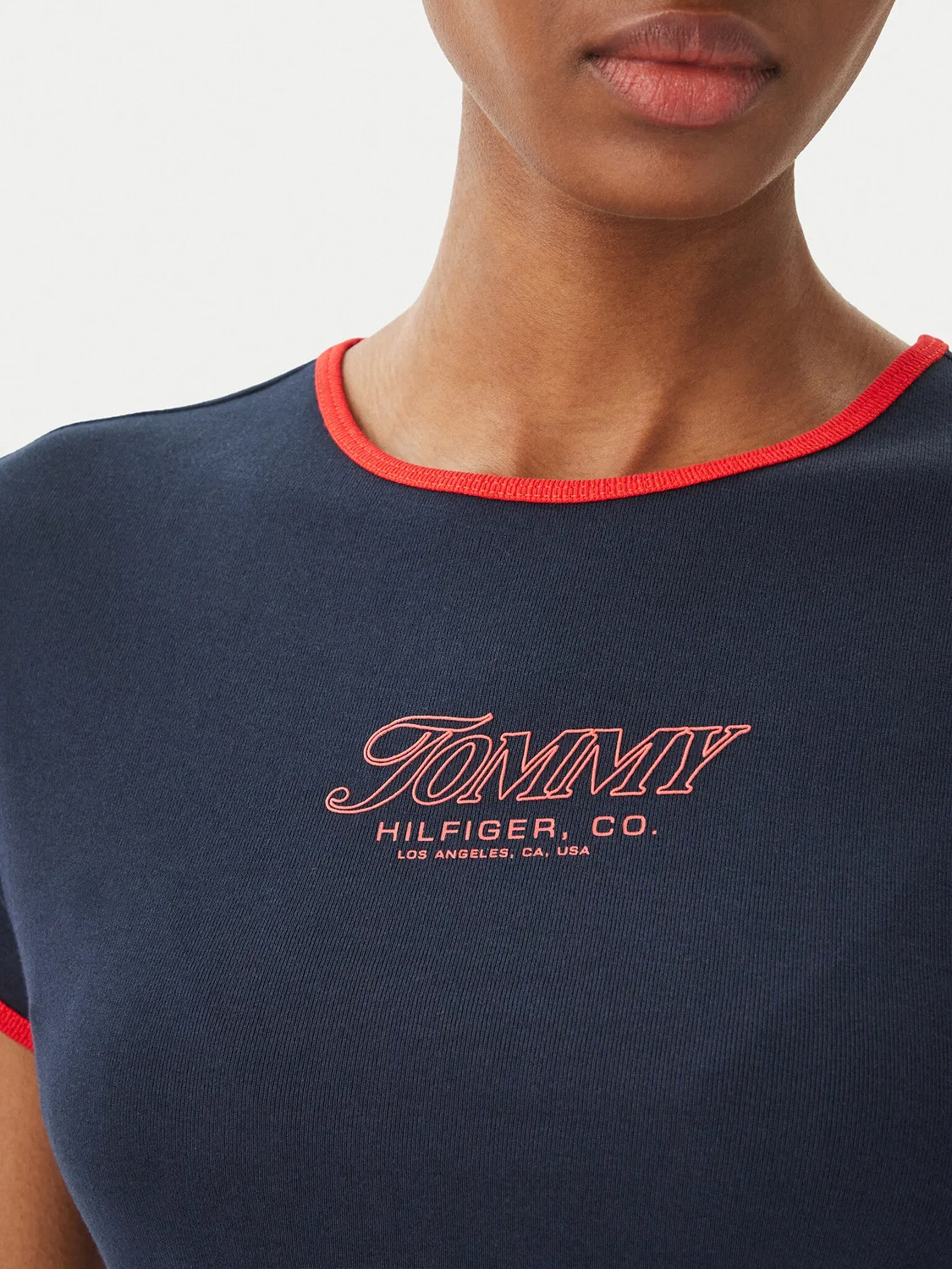 Женская футболка приталенного кроя Logo Graphic Ringer Tommy Hilfiger, темно-синий — фото 4