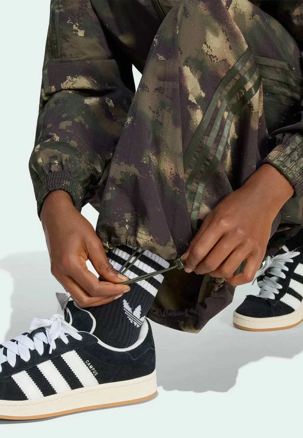Камуфляжные спортивные брюки Adilenium Adidas Originals, Night Cargo Aurora Coffee Olive Strata Orbit Green — фото 4