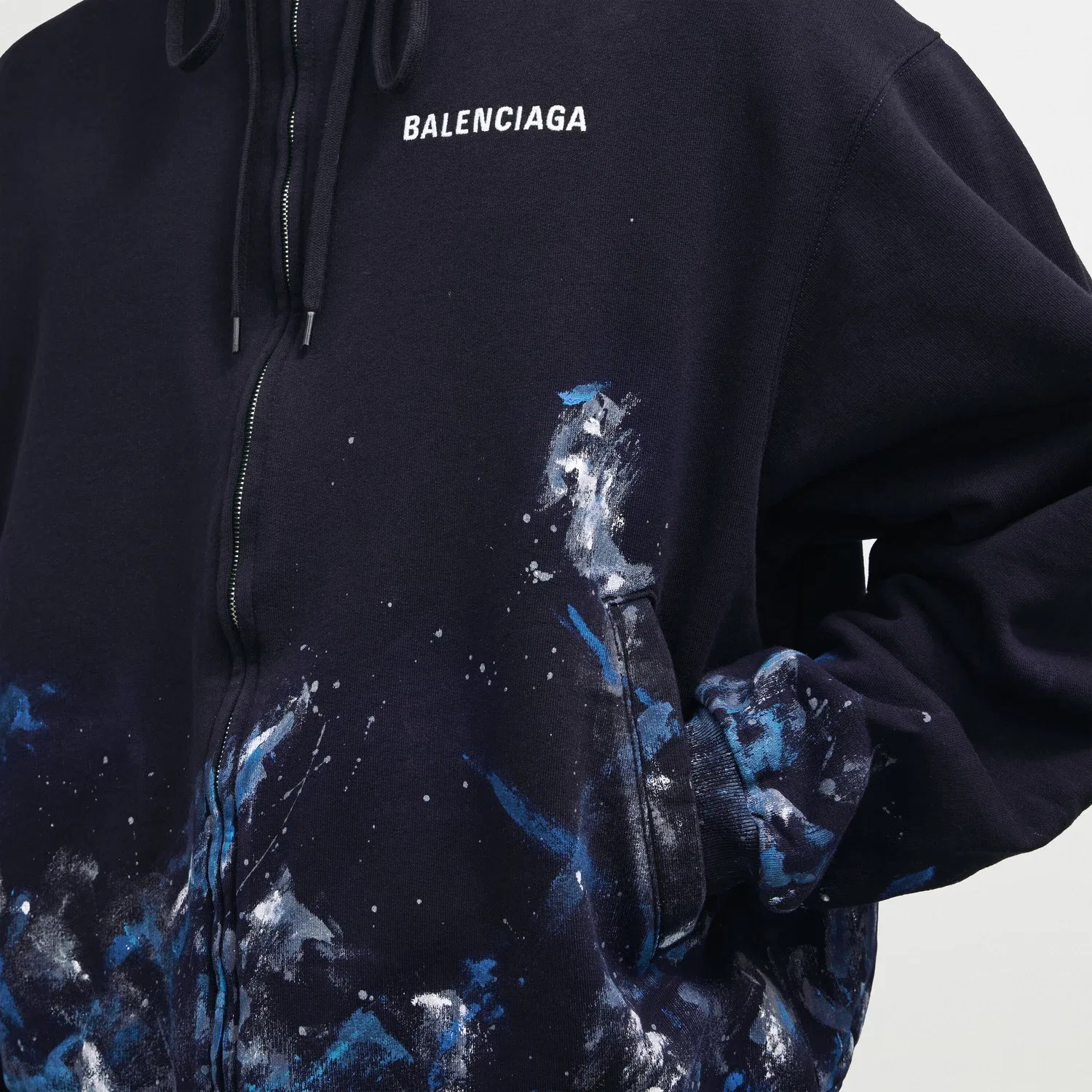 Мужское худи оверсайз на молнии с пятнами краски Balenciaga, цвет темно-синий, синий — фото 4