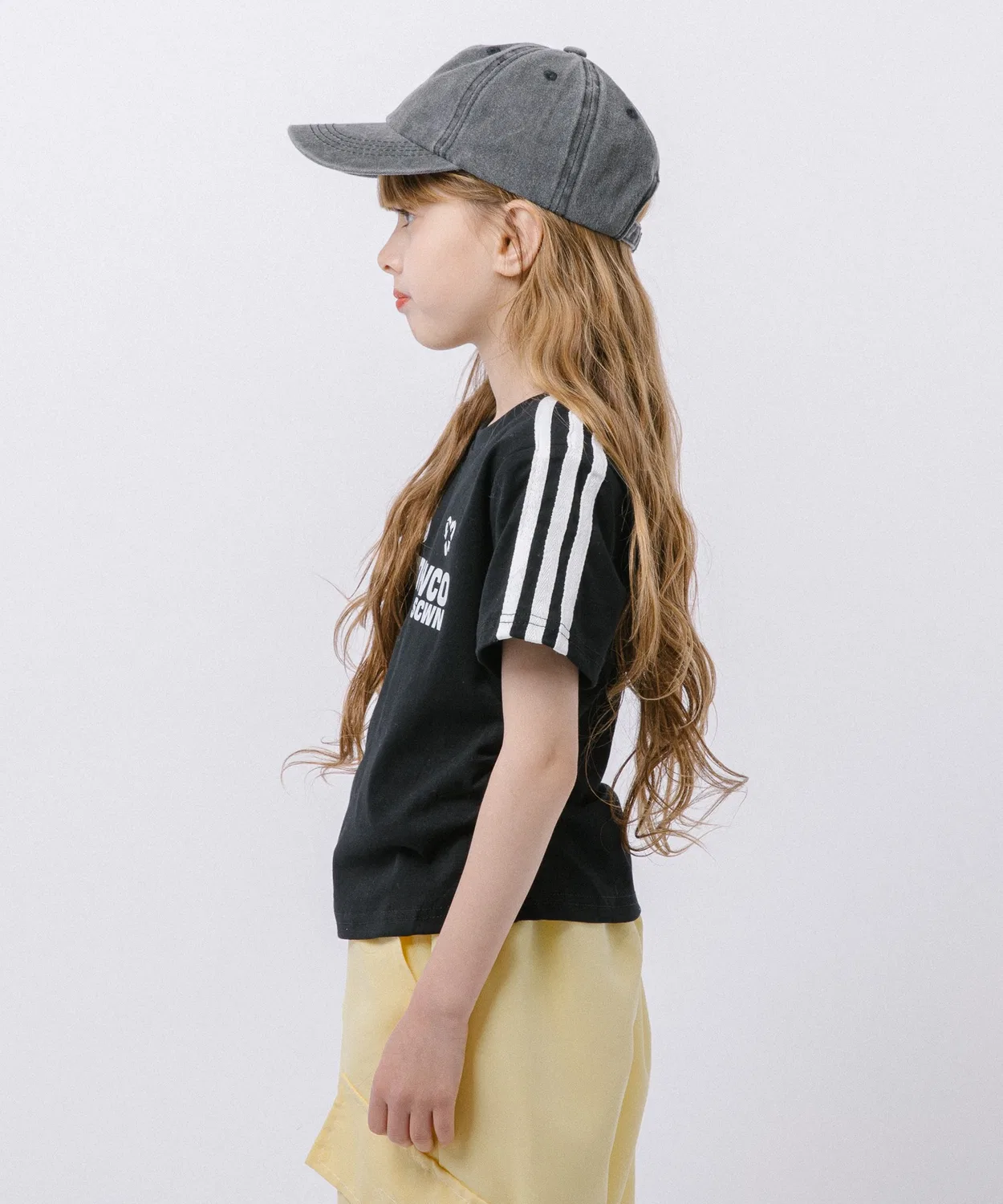Детская футболка с длинным рукавомSide Line Logo Print URBAN CHERRY, Черный — фото 3