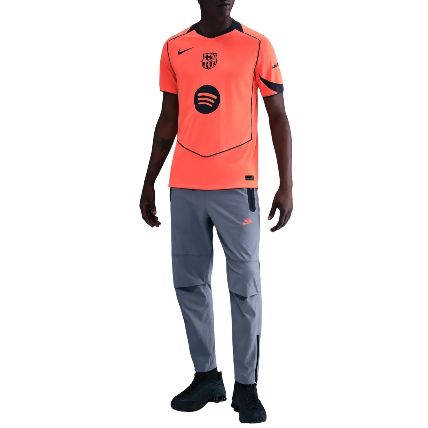 Мужская игровая майка F.C. Barcelona 2025/26 Stadium Third Dri-FIT Total 90 Replica T-Shirt 'Bright Mango M Nike, Bright Mango/Midnight Navy — фото 3