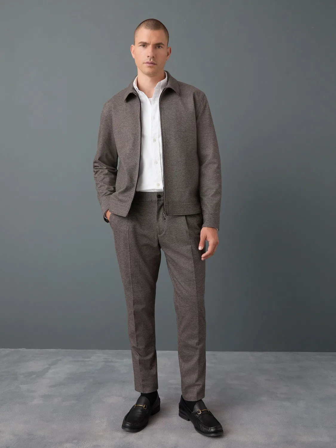 Брюки slim fit с эластичной спинкой Next, коричневый — фото 3