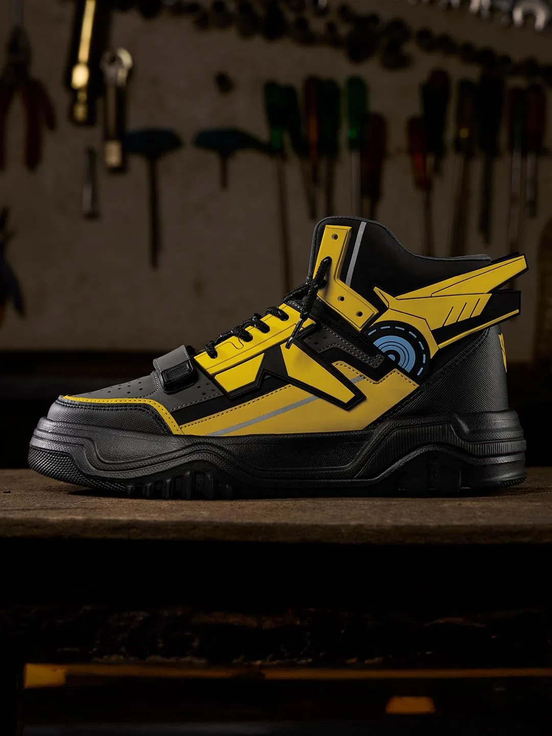 Кроссовки The Souled Store Transformers: Bumblebee на шнуровке, цветные блоки, для мужчин и мальчиков, Bumble Bee — фото 2