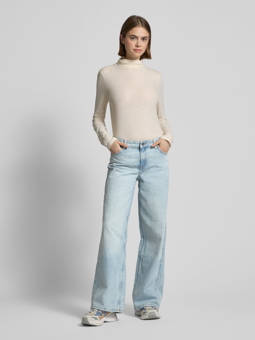 

Широкие джинсы с пятью карманами Guess Jeans, светло-голубой