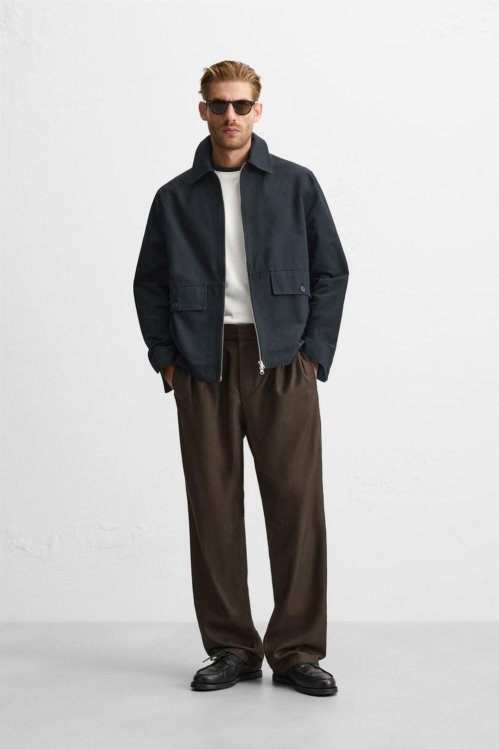 

Брюки jogger с плиссированной поясом ZARA, коричневый