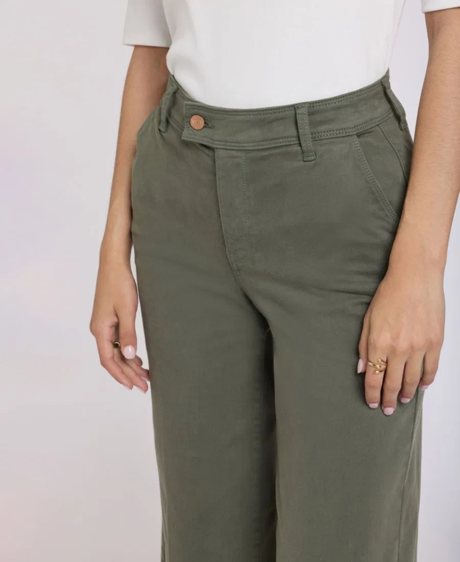 Джинсы-клеш с высокой посадкой Mona Wide-Leg Trouser Ankle NYDJ, Desert Green — фото 4