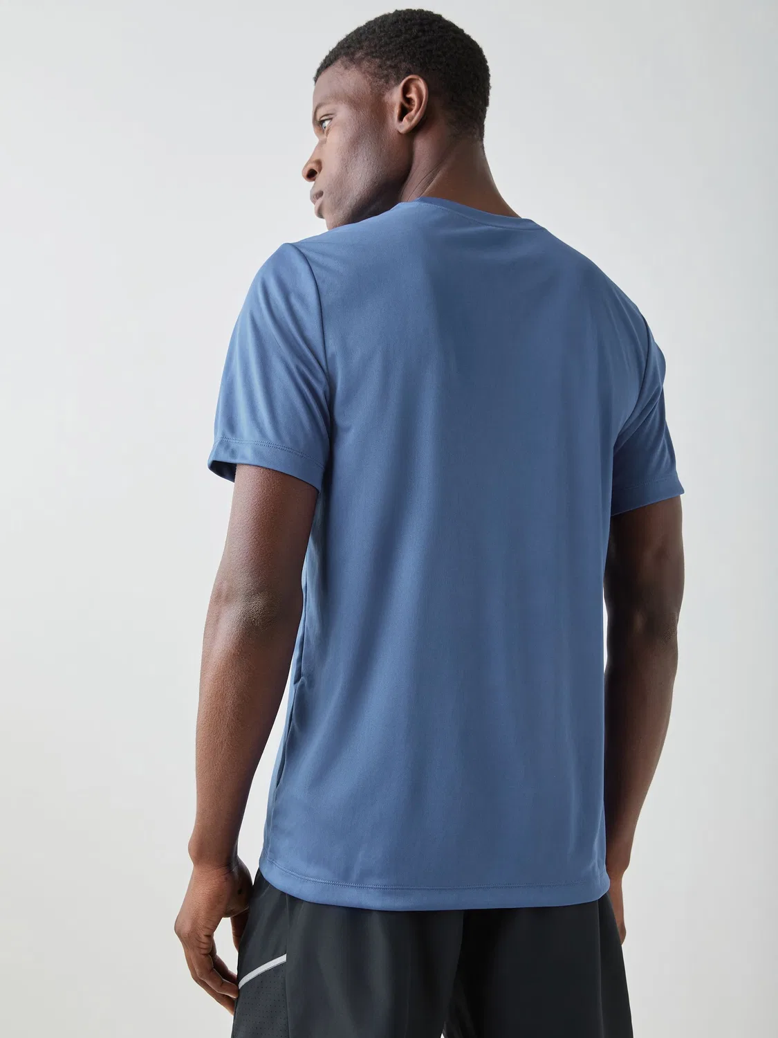 Синяя футболка Nike Indigo Storm Dri-FIT Flex Performance — фото 2